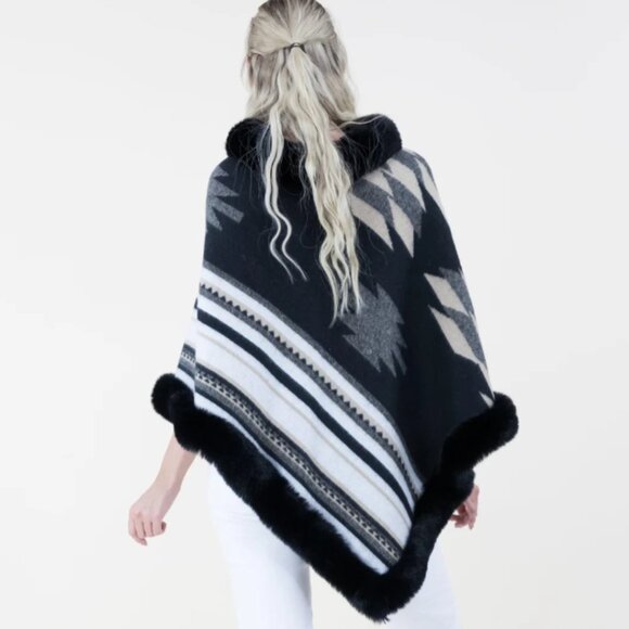 VERY MODA Aztec Print Faux Fur Trimmed Western Poncho Black White Gray OS NWT - Picture 4 of 10